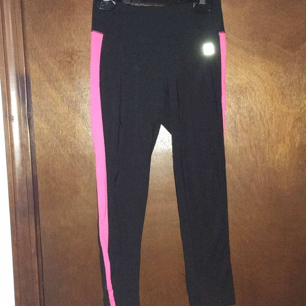 Athletic leggings